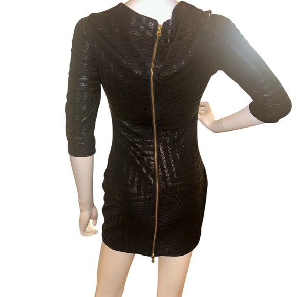 Marciano Black
Geometric Elegant  Bodycon Dress - Picture 4 of 7